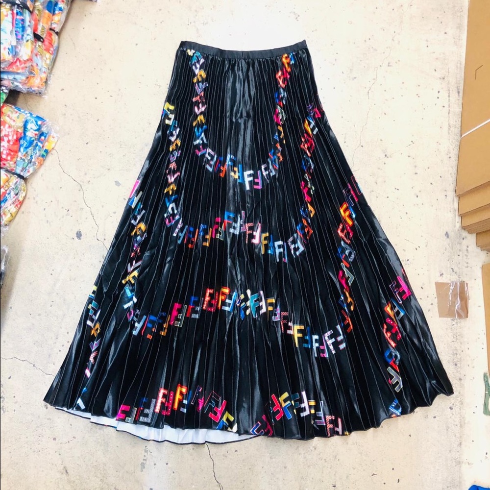 F inspired print plaid skirt